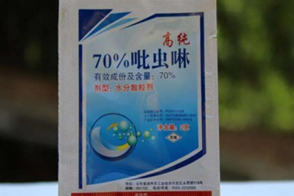 吡虫啉的用法，一般是兑水喷雾或拌种