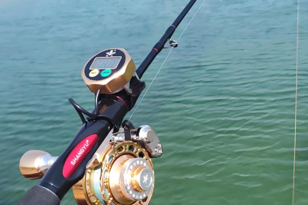 重铅筏钓与微铅筏钓的区别，使用频率、操作难度等方面不同