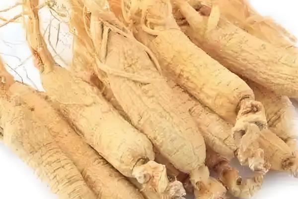 人参的种类，常见的有生晒参、野山参等