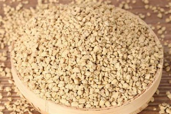 怎么靠养鸡赚钱,下面六点首先要了解