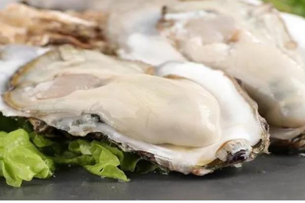 乳山生蚝的上市时间，集中在11月份至翌年5月份