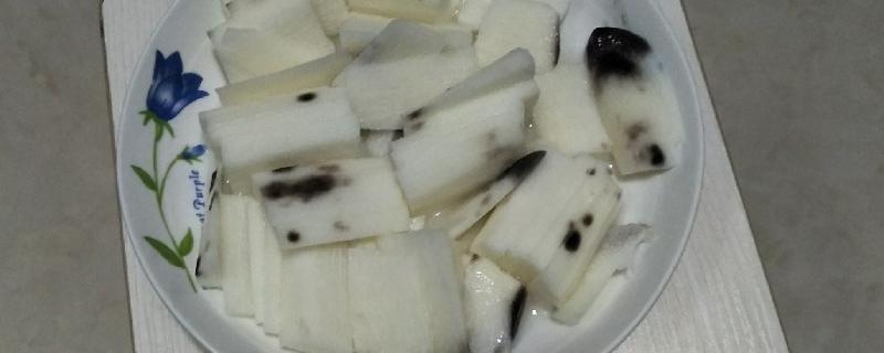 山药削皮后变黑的原因，接触空气后产生氧化反应