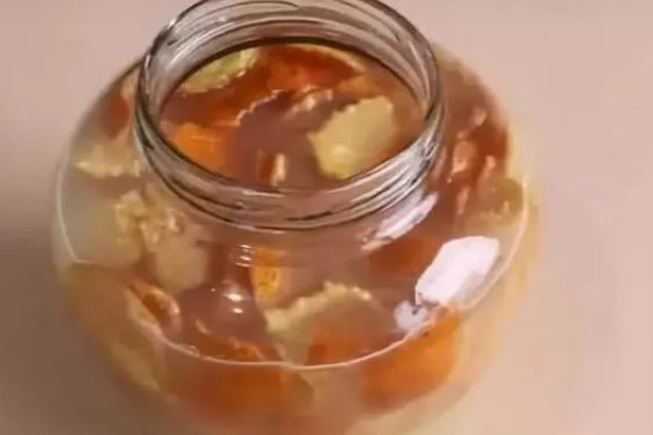 苹果皮泡水多长时间才能浇花，密封发酵一周即可使用