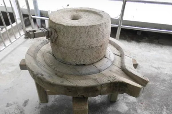 石磨有哪些寓意，寓意镇宅通财、驱邪避煞等