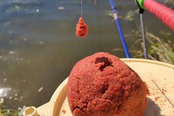 垂钓鲫鱼的适宜温度，最佳温度是15-25℃