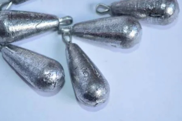 3月份钓鲫鱼用什么窝料最好，使用腥味的窝料效果最好