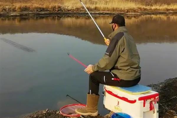 钓鱼的最佳时段，温度处于15-30℃时垂钓为佳