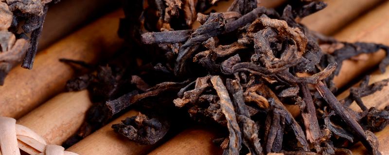 普洱茶生茶与熟茶的区别，外形和口感均不同