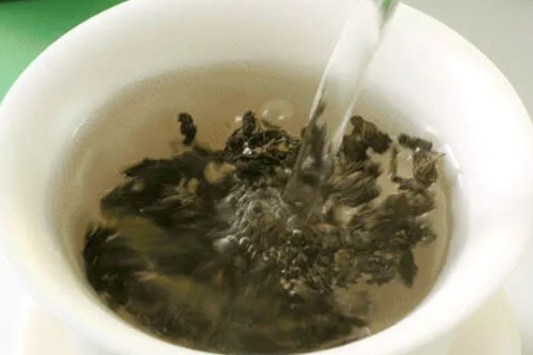 铁观音怎么冲泡，用沸水冲泡的第二道茶水才能饮用