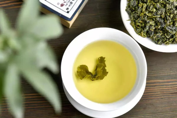 铁观音怎么冲泡，用沸水冲泡的第二道茶水才能饮用