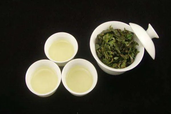 铁观音怎么冲泡，用沸水冲泡的第二道茶水才能饮用