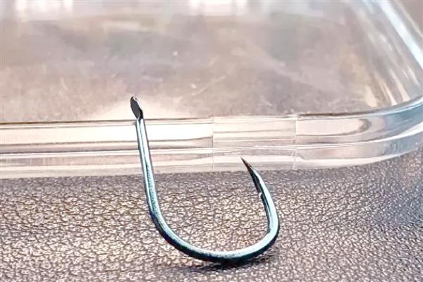 钓鲢鱼用几号钩，用8到10号的钩合适