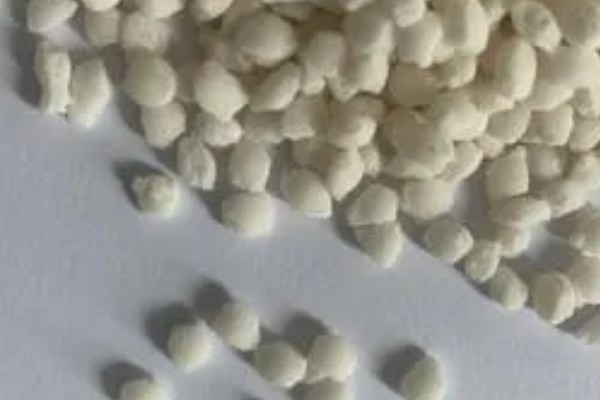 硫铵化肥的作用是什么，可以使作物的枝叶生长旺盛