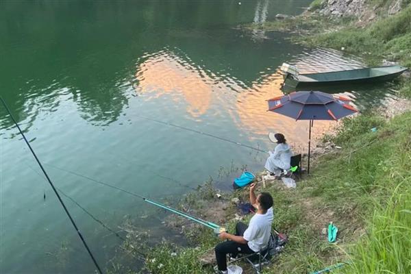 秋季钓鲤鱼如何调漂，可调水平钓二目