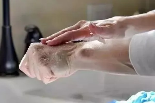 被马蜂蛰了能不能自愈,需根据马蜂的种类决定