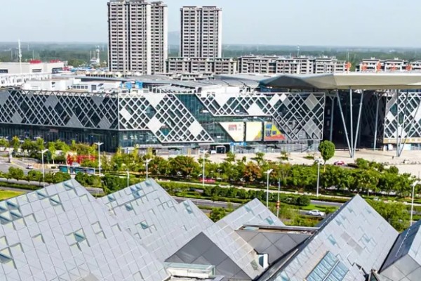 江苏省东海县的特产，有老淮猪肉、西红柿等