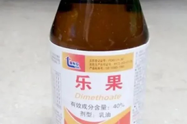 怎样在雨季提高农药施用效果，可选用内吸性农药