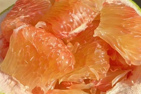 怎么给柚子剥皮，可采用以下2种方式