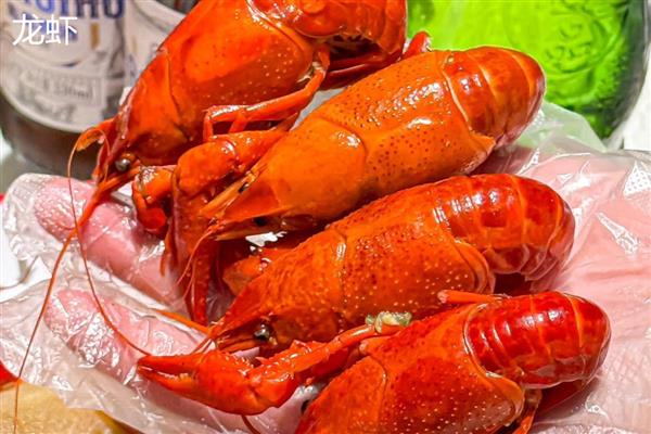鳌虾与牡丹虾哪个贵，鳌虾更贵一些