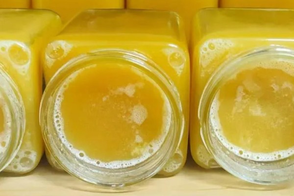 怎么吃枣花蜜,普遍方法是冲蜂蜜水