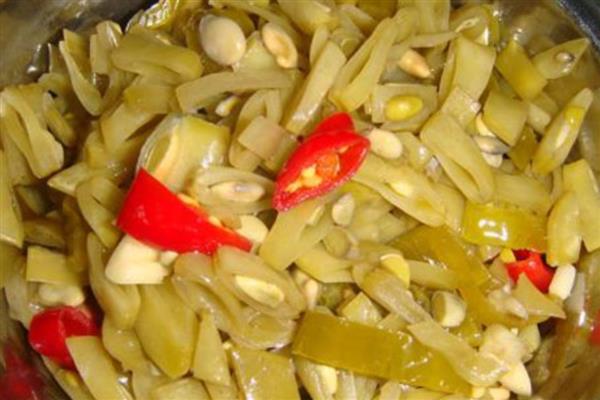 扁豆的上市的时间，6-10月份集中上市