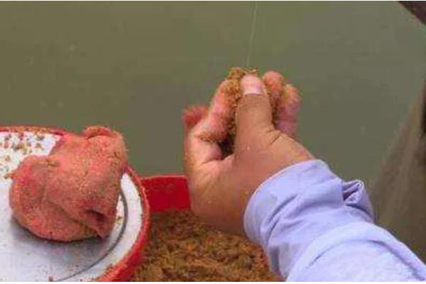 搓饵可以在水里待多久，取决于开饵方式