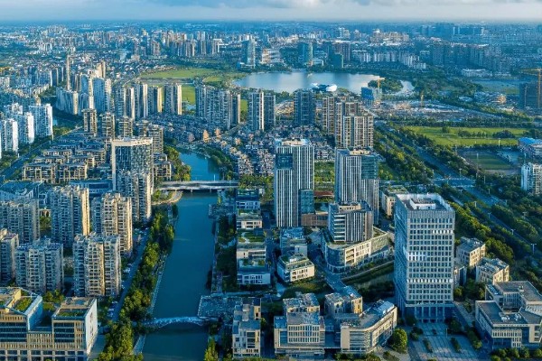 江苏太仓市的特产，有肉松、双凤爊鸡等